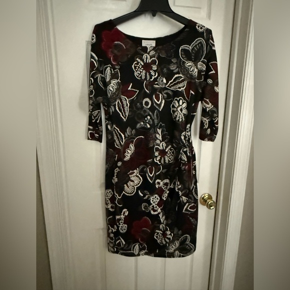 Signature by Robbie Bee Black and Burgundy Floral Dress / fully lined / size M - Picture 3 of 5